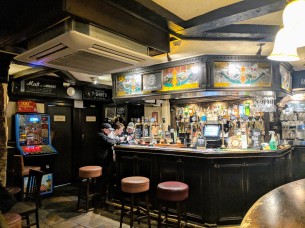 The World's End Pub, Edinburgh, UK - Outlander Story Location